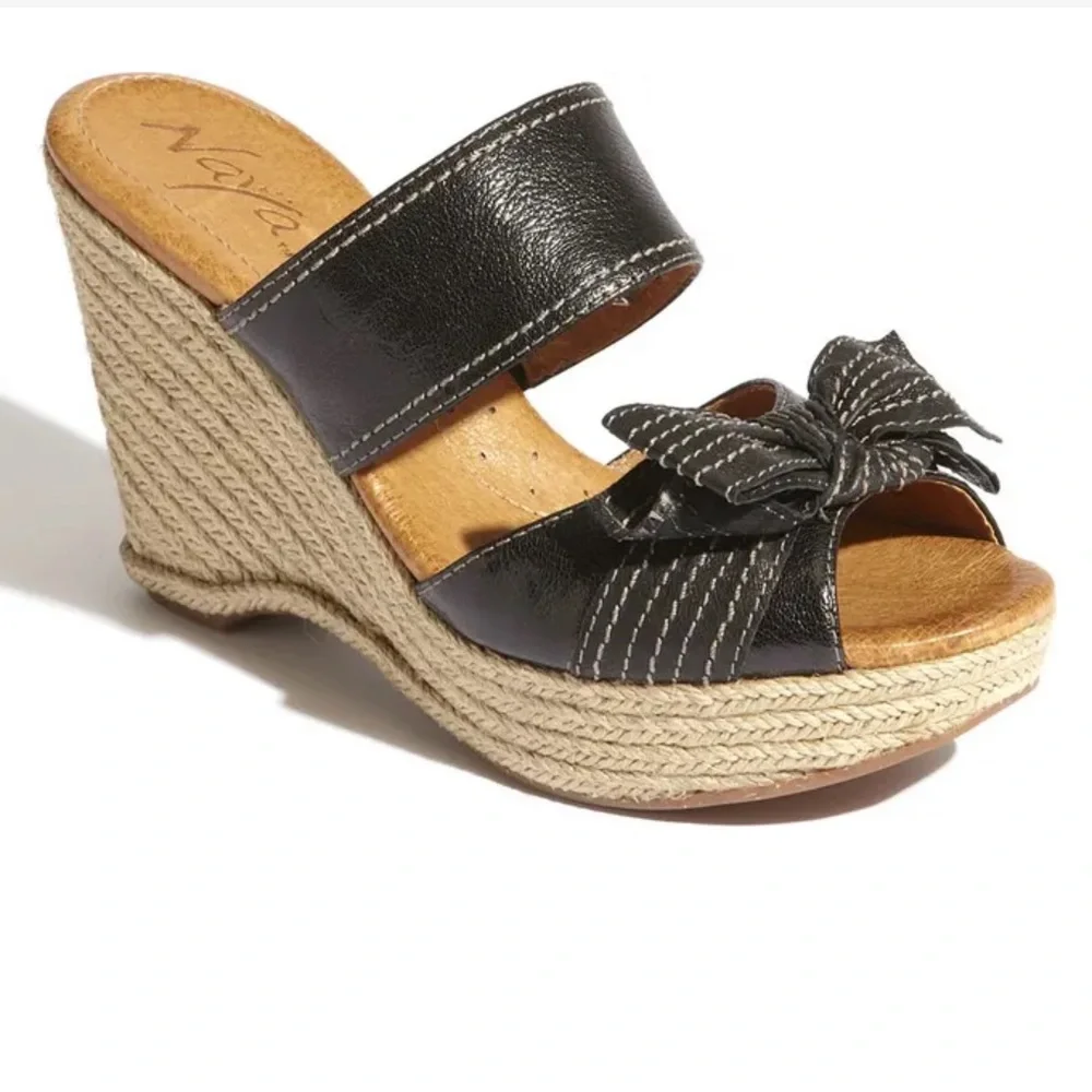 Naya Colette Bow Detail Black Leather Chunky Wedges 8.5 Feminine Resortwear Chic